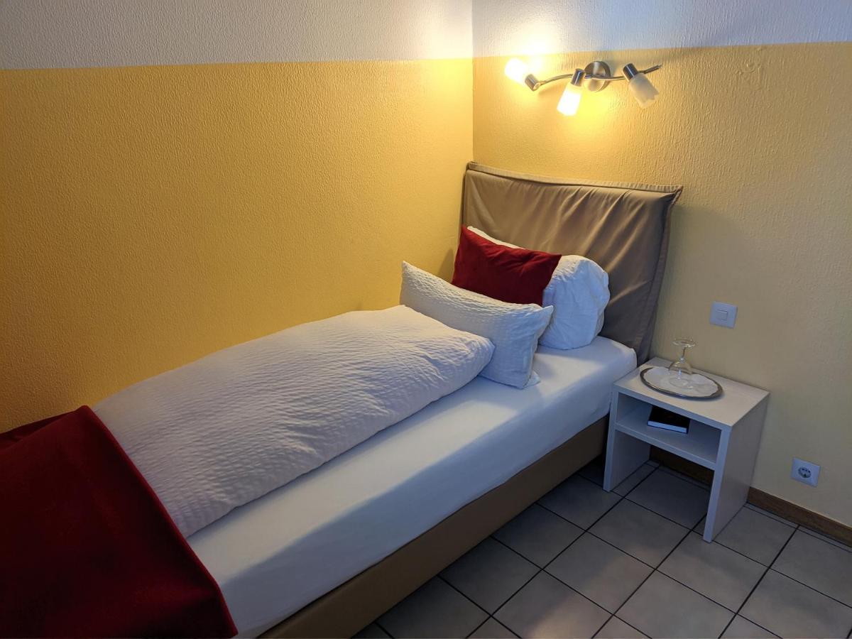 Hotel Rath Schwalmtal  ภายนอก รูปภาพ