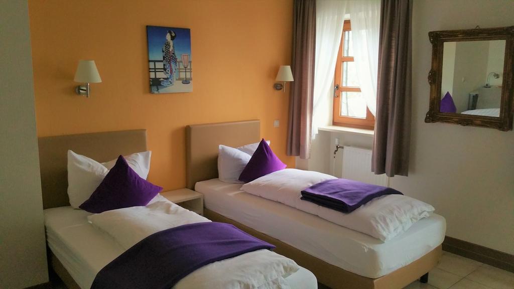 Hotel Rath Schwalmtal  ภายนอก รูปภาพ